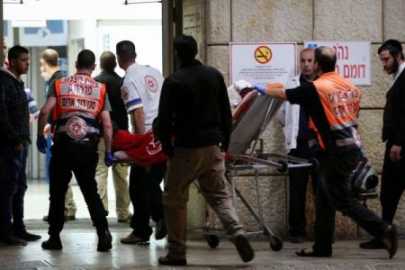  الإحتلال يطلق النار على شاب بزعم محاولته تنفيذ عملية طعن على حاجز قلنديا