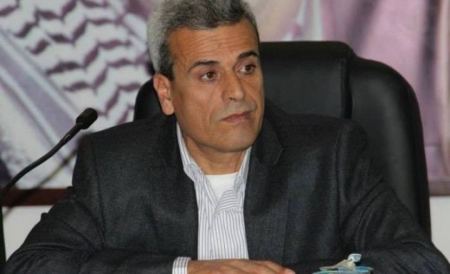 قلقيلية: المحافظ يطالب أصحاب العقارات بتخفيض اجرة العقارات الى النصف