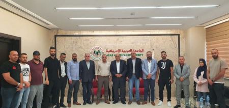 مدير الامن الوقائي يرافقه وفد من مساعديه وعدد من ضباط المديريه في زيارة للجامعه العربيه الامريكيه