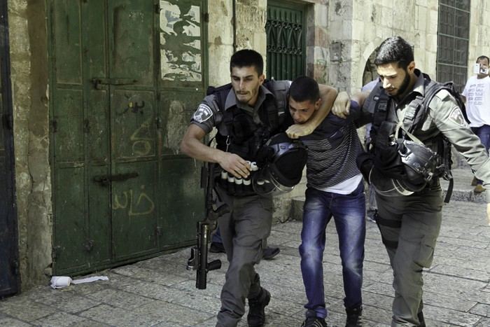 قوات الاحتلال تعتقل 9 مواطنين من القدس