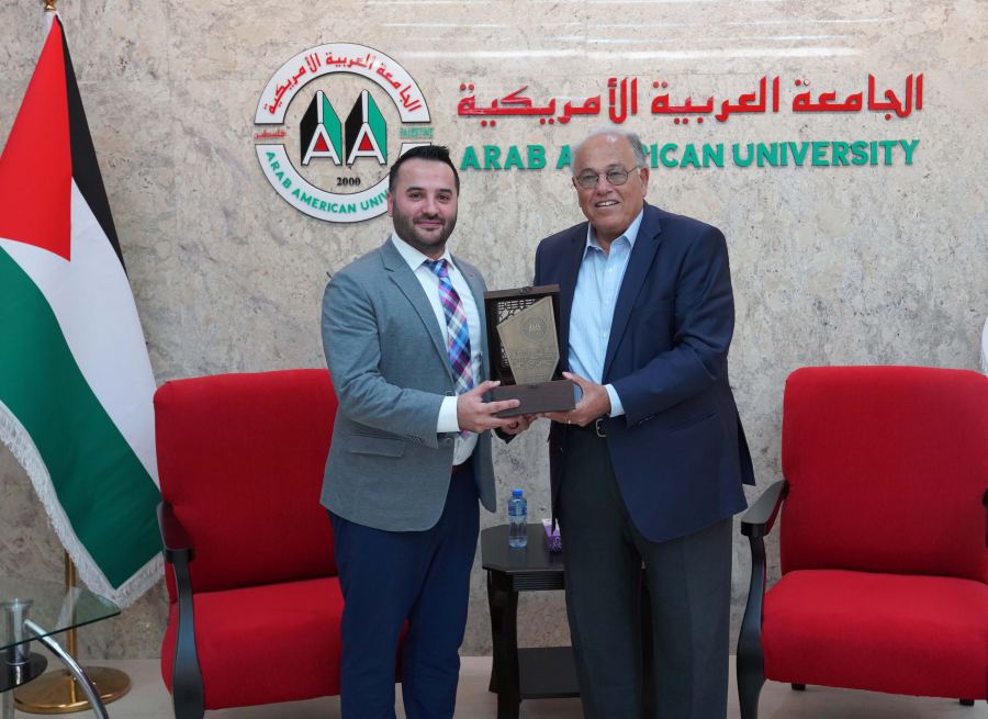 رئيس الجامعة العربية الأمريكية يستقبل وفدا أكاديميا وطلابيا من جامعة شيناندوا الأمريكية