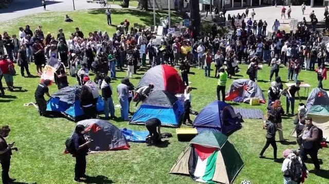 شرطة نيويورك تقتحم حرم جامعة كولومبيا ورئيستها تطالب بـ