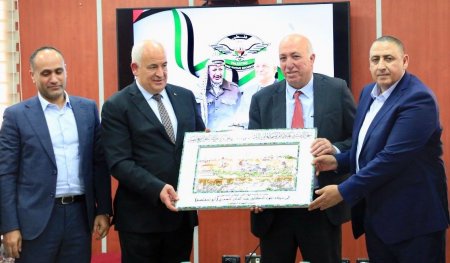 اللواء إياد الأقرع يستلم قيادة جهاز الأمن الوقائي خلفاً للواء عبد القادر التعمري