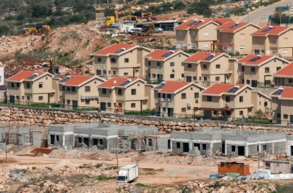 تقرير: أوامر عسكرية تُشرعن البؤر الاستعمارية وتسرّع التوسع الاستعماري وتهجير الفلسطينيين