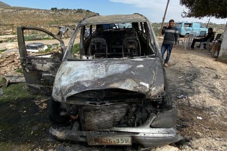مستعمرون يحرقون مركبة وجزءًا من منزل في خربة مسعود جنوب جنين والاحتلال يعتقل 3 مواطنين من قباطية