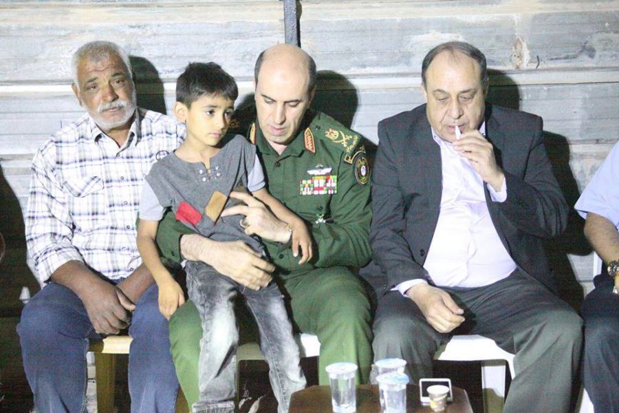 محافظ جنين واللواء أبودخان وقادة المؤسسة الأمنية يقدمون واجب العزاء لذوي الشهيد المساعد في الأمن الوطني أحمد عتيق