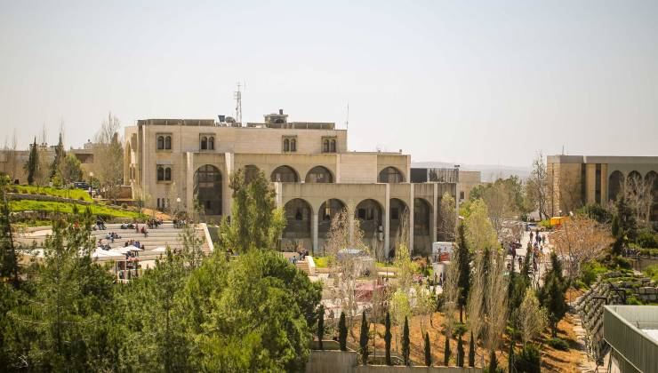 منظمة التحرير تهنئ 'بيرزيت' لدخولها بقائمة أفضل الجامعات العالمية