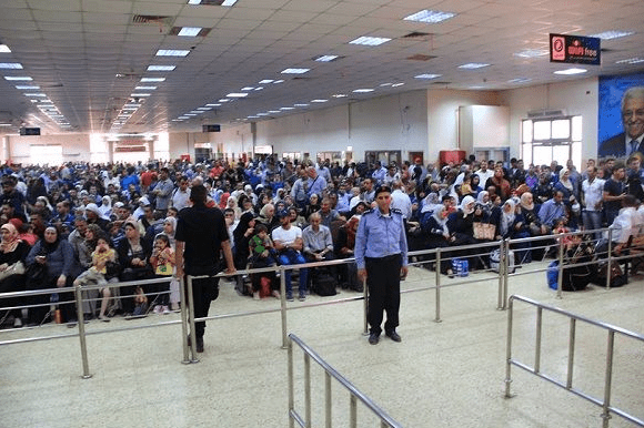 معبر الكرامة خلال أيام عيد الفطر