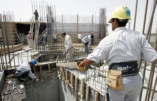 اصابة خطيرة لعامل من جلجولية سقط عن علو