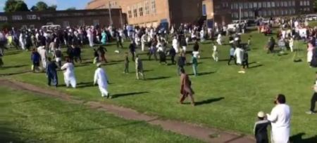 سيارة تدهس محتفلين بعيد الفطر في بريطانيا