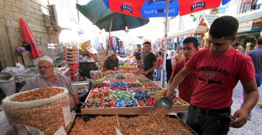 انخفاض على أسعار بضائع عيد الفطر