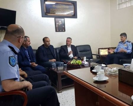 اللواء حازم عطا لله يلتقي ممثلي الغرفة التجارية وبلدية الخليل