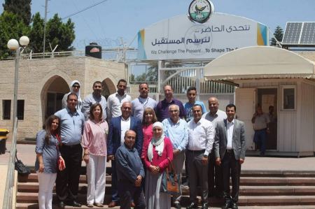 محافظ نابلس يترأس اجتماع سكرتاريا لجنة العلاقات العامة لمؤسسات المحافظة