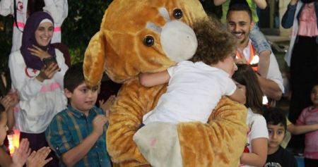 وقفات وإفطار للأيتام عن روح الشهيدة النجار في جنين