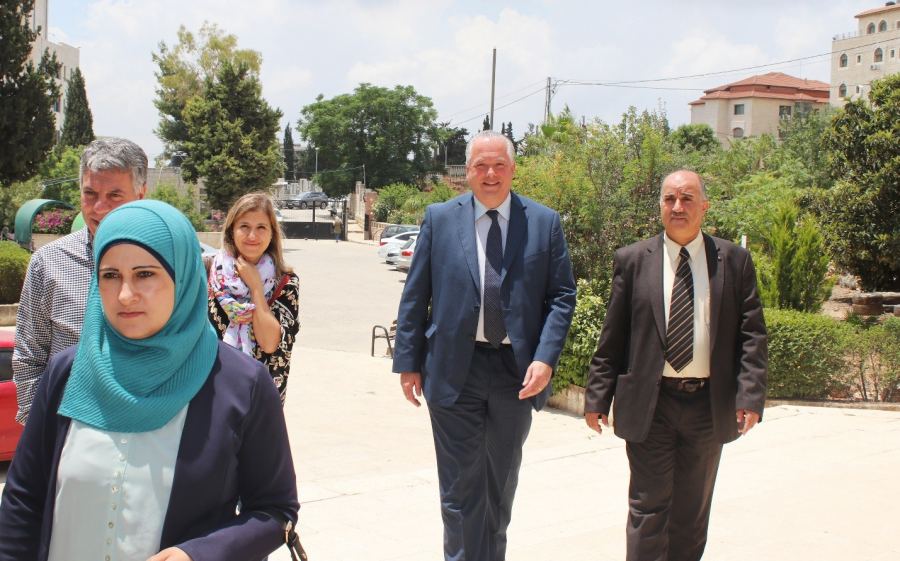  خضوري فرع رام الله تستقبل المدير التنفيذي لمؤسسة وير كامبوس البريطانية