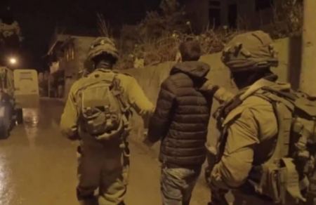 اعتقال 13 مواطناً من الضفة