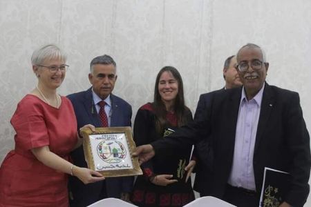 بلديـة جنين توقع بروتوكول تعاون مشترك وتوأمة مع مولنبيك البلجيكية