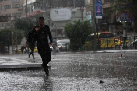 أمطار في حزيران.. وتحذير من فيضانات!