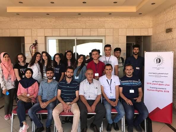 اختتام أعمال دورة تدريبية في مجال حقوق الطفل والقانون الدولي الإنساني لطلاب وطالبات المدرسة الأمريكية الدولية بغزة