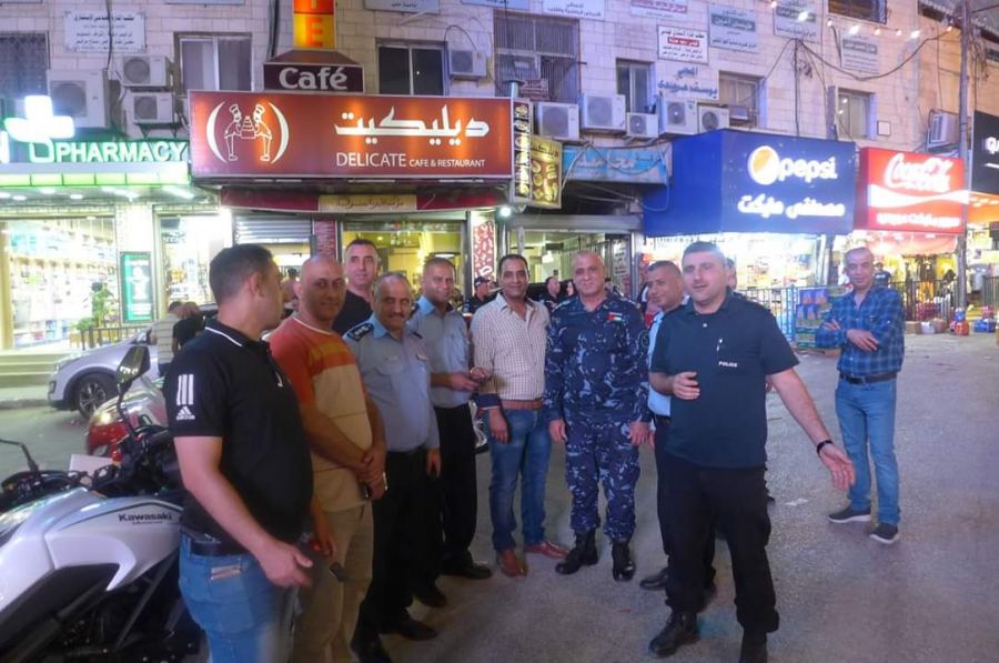 الشرطة تتفقد المواطنين وأسواق المدينة بمناسبة اقتراب عيد الفطر