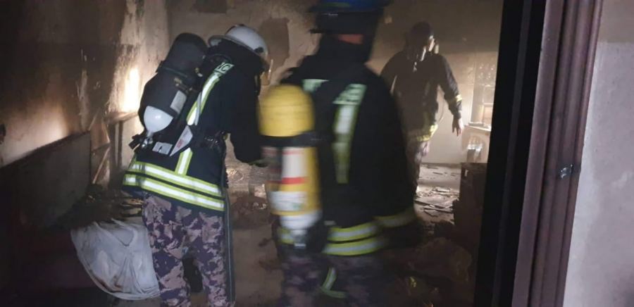 اخماد حريق شقة سكنية طابق اول في الحارة الغربية لبلدة الزبابدة