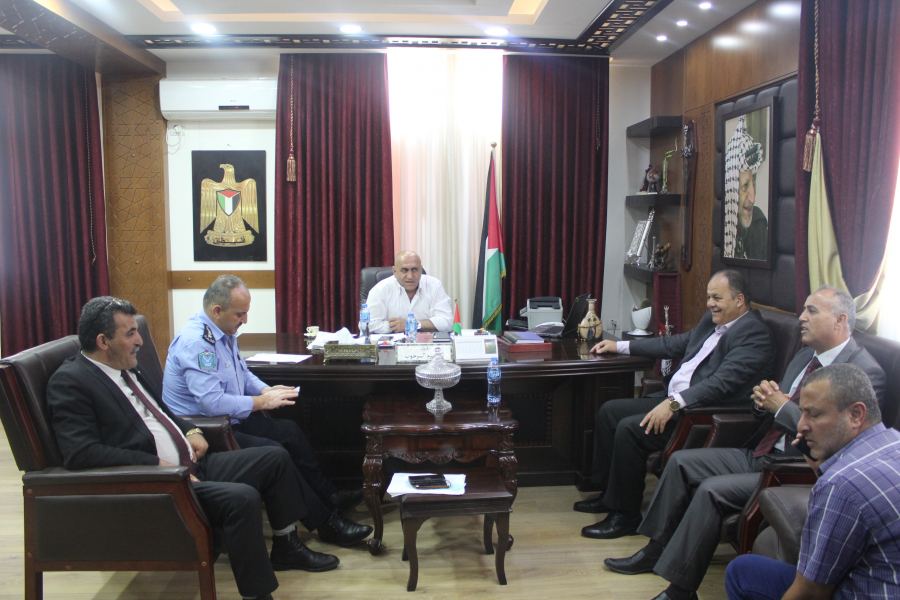 محافظ جنين يبحث مع مدير عام التعليم الجامعي فتح مكتب تصديق الشهادات والوثائق الجامعية في المحافظة