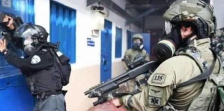  أسرى سجني ‘مجدو’ و ‘عوفر’ مستمرون بالتصعيد