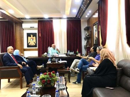 محافظ جنين يطلع على المشاريع التنموية في برقين