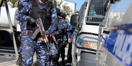  طولكرم: الشرطة تقبض على 8 أشخاص لحيازتهم وتعاطيهم مواد مخدرة