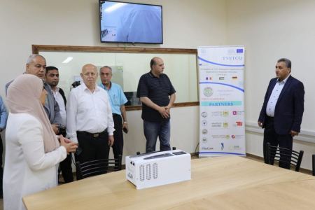 تماشياً مع عصر الرقمنة وتطوير التعليم المهني والتقني.. جامعة "خضوري" تفتتح مختبر التعليم المصغر