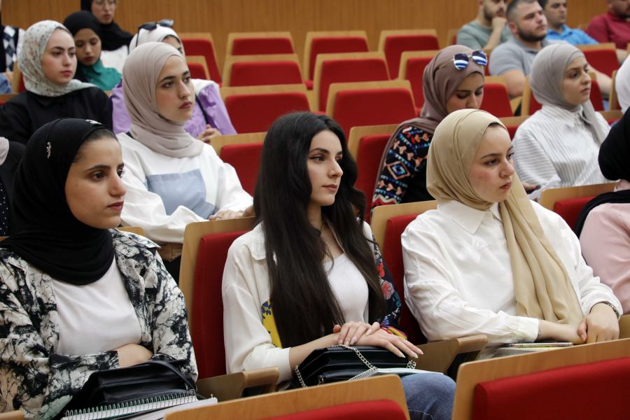 محاضرة علمية في الجامعة العربية الامريكية حول الاقتصاد الفلسطيني الواقع والتحديات