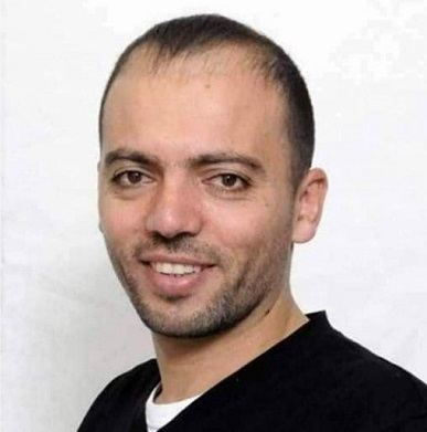 نقل المعتقل خليل عواودة إلى المستشفى بعد تدهور خطير طرأ على وضعه الصحي