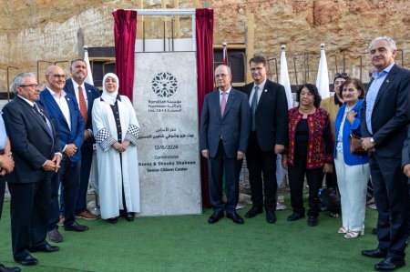 تحت رعاية فخامة الرئيس محمد عباس وضع حجر الأساس لبيت رعاية المسنين الجديد في منطقة الطيرة / رام الله