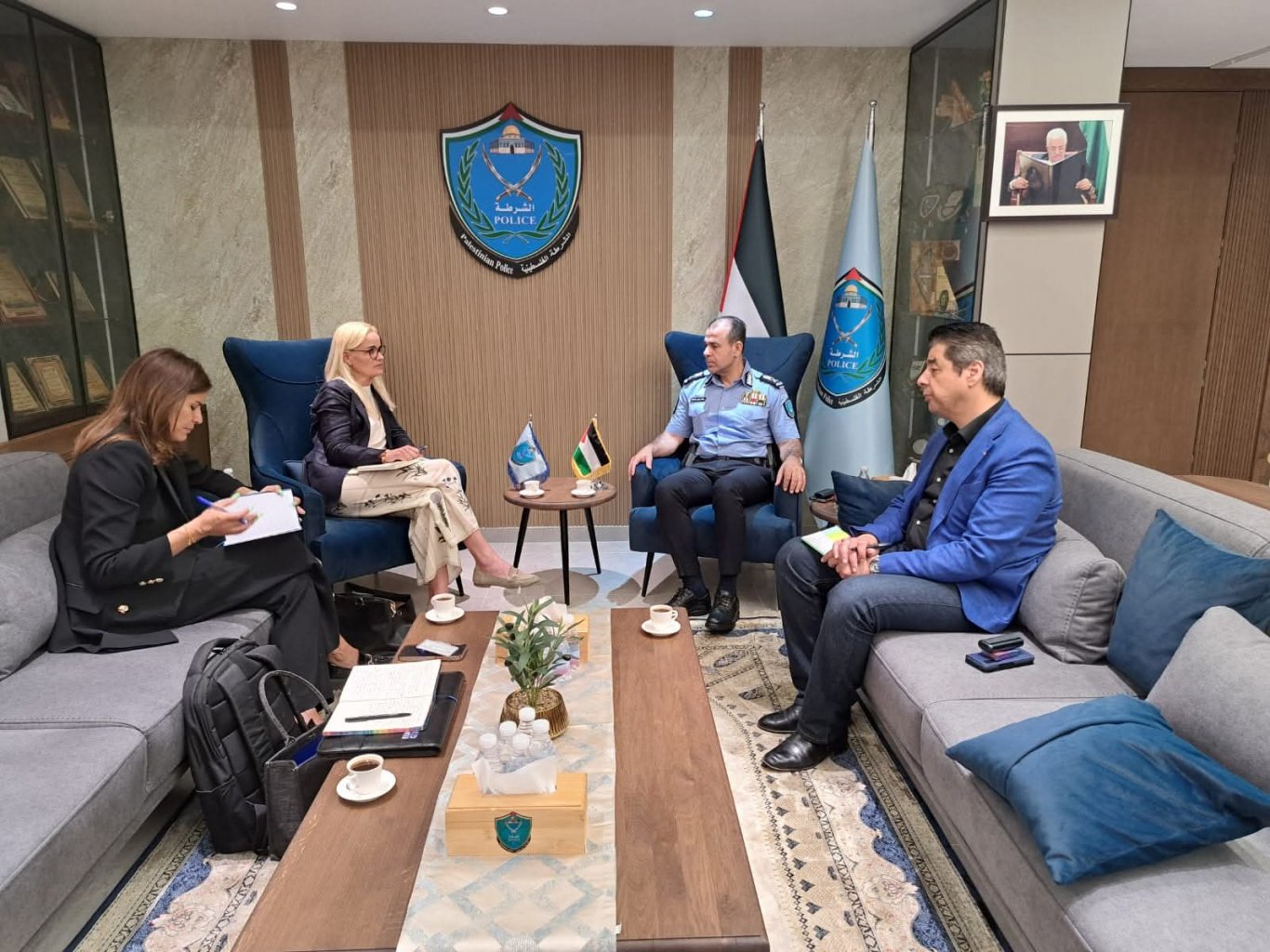 مدير عام الشرطة يستقبل رئيسة بعثة الشرطة الأوروبية ويبحثان مستجدات الأوضاع والتعاون المشترك