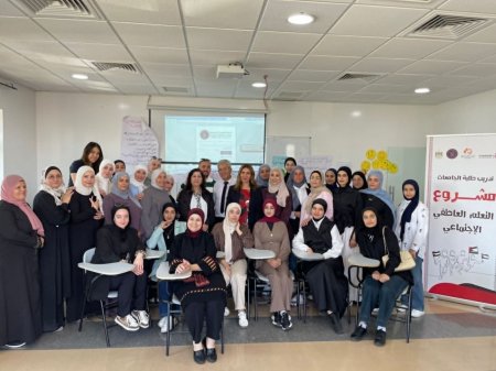 الكلية العصرية الجامعية و"إبداع المعلم" تفتتحان برنامجاً تدريبياً في التعلم العاطفي الاجتماعي