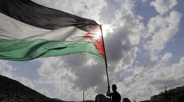 قانون إسرائيلي: السجن خمس سنوات لمن يرفع العلم الفلسطيني