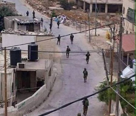 الاحتلال يداهم منزل منفذ عملية "حلميش"