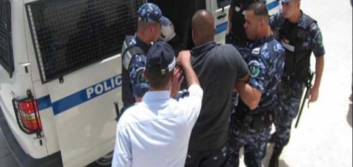 الشرطة تقبض على شخص بتهمة الشروع بالقتل في الخليل