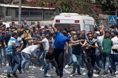 الشاباك يحذر من 'ثورة سكاكين' جديدة