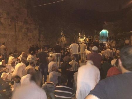 رفض دخول الاقصى لليوم الثالث.. اقتحامات للمستوطنين وتصاعد الاحتجاجات