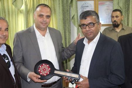 سفير الهند يطلع على المشاريع في يعبد والمعاناة الناجمة عن الاحتلال