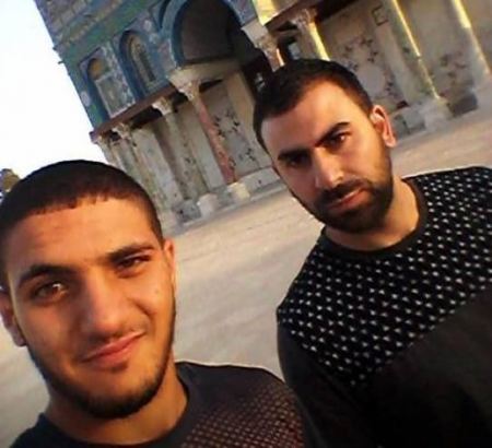  صورة للشهداء من قلب الأقصى قبل العملية بساعتين