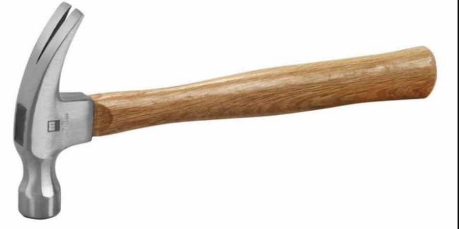 جريمة تهز دبي .. صحفي كبير يقتل زوجته بمطرقة والسبب ! 