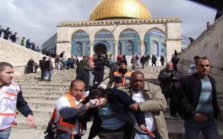 المطران حنا لكنائس العالم: أنقذوا القدس