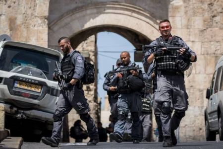 مفتش شرطة القدس يهدد بقتل المصلين غداً