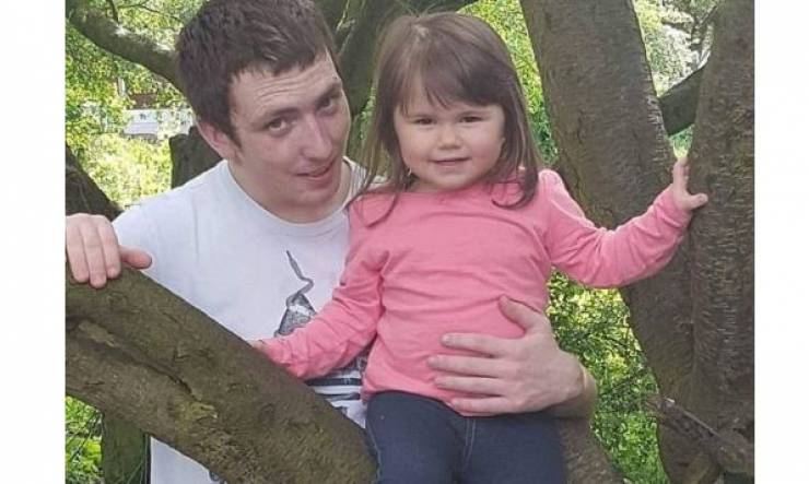 أم تخنق ابنتها عقاباً لزوجها... التفاصيل قاسية جداً!