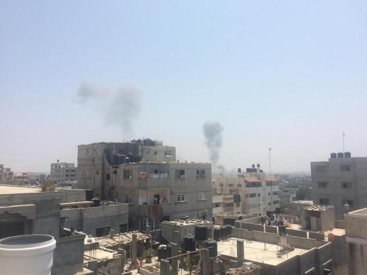 اصابة مواطن في غارات اسرائيلية على قطاع غزة