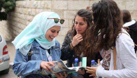 اعلان اسماء العشرة الاوائل 