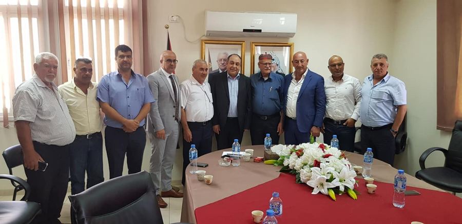  محافظ جنين يبحث مع وفد من الجليل تأهيل الشارع المؤدي إلى الجامعة العربية الأمريكية للحد من حوادث السير القاتلة