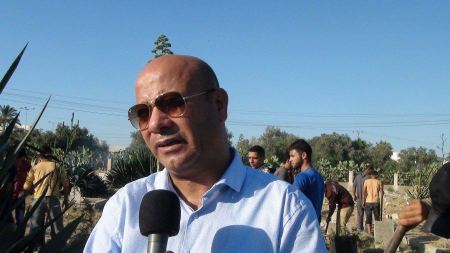 الدكتور ابو هولي يطالب وكالة الغوث التراجع عن قرارات التقليص واجراءاتها التدبيرية التي تستهدف برنامج الطوارئ